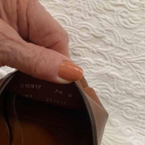 COLE HANN COUNTRY NEVER WORN/NWOTS SLIDE SZ 7 1/2 COGNAC/BLACK 1 1/2” HEEL - Picture 10 of 10